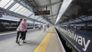 İngiltere’de demir yolu çalışanları 24 saatlik grevde