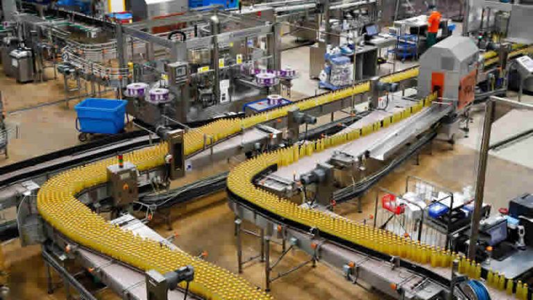 İngiltere’de imalat ve hizmet sektörü verileri resesyon endişesini artırıyor