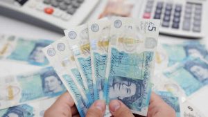 “İngiltere’den araç getireceğim diyerek” 15 bin sterlin dolandırdı