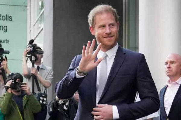 Prens Harry: “Bizi İngiliz Yapan Şey Mizahımız”