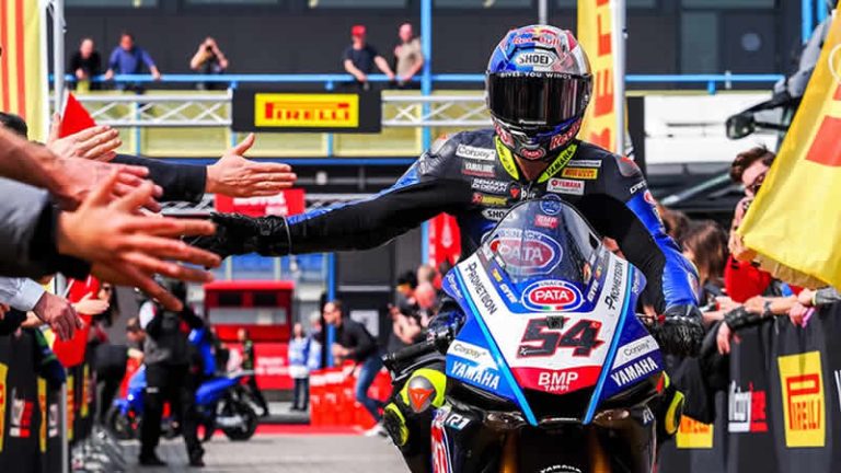 Toprak Razgatlıoğlu, İngiltere’de ikinci oldu