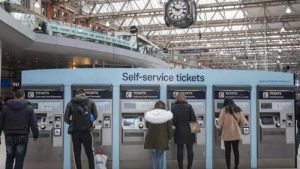 Tren firmaları bilet gişelerini toplu olarak kapatmayı planlıyor