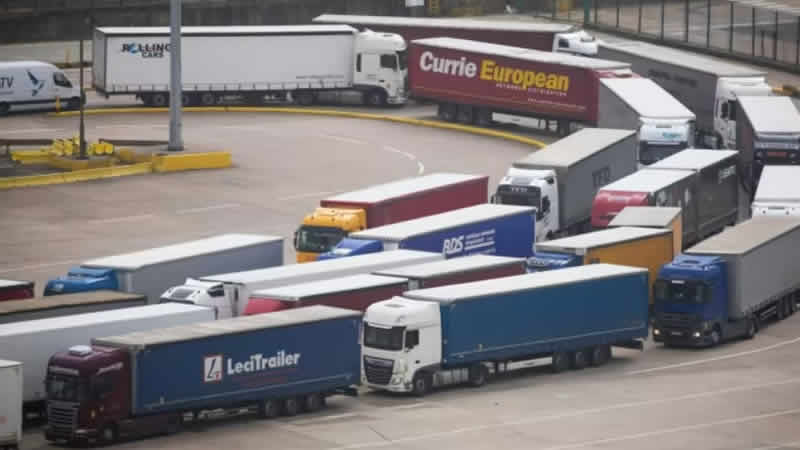 Hükümet, Brexit sonrası sınır kontrollerini 5. kez erteleyecek