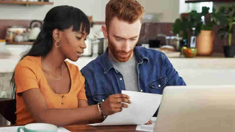 İngiltere konut fiyatlarında 14 yılın en sert düşüşü