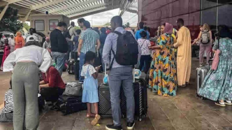 İngiltere ve Fransa vatandaşları Nijer’den tahliye ediliyor