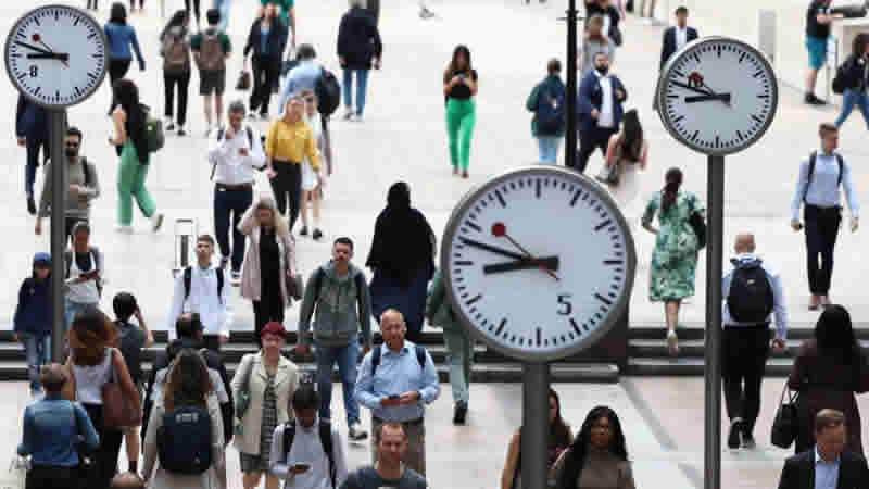 İngiltere’de CEO maaşları, enflasyonun üzerinde arttı