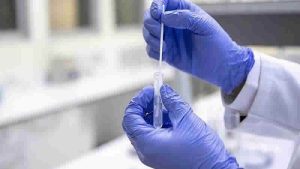 İngiltere’de Kovid-19’un yeni varyantı Eris’in yayıldığı bildirildi