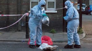 İngiltere’de bıçaklı ve silahlı suçlarda artış