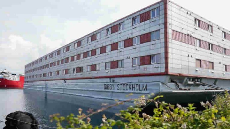 “Gemileri beğenmiyorlarsa Fransa’ya defolup gitsinler” tartışması