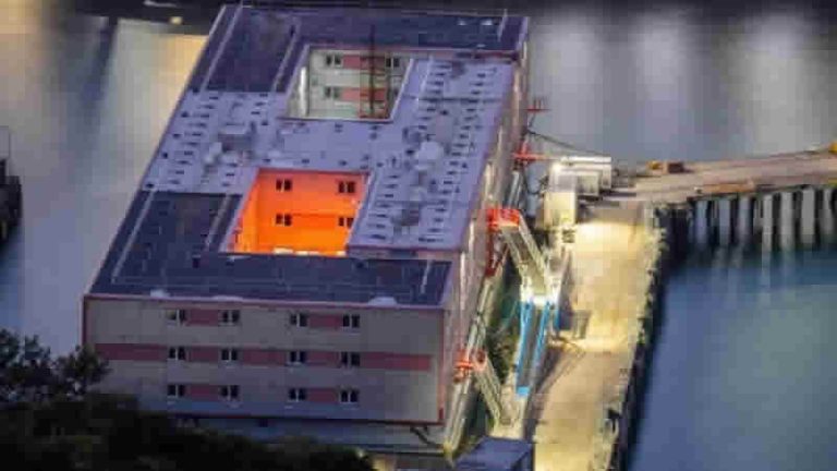 Bibby Stockholm, ilk 50 sığınmacıyı ağırlamaya hazırlanıyor