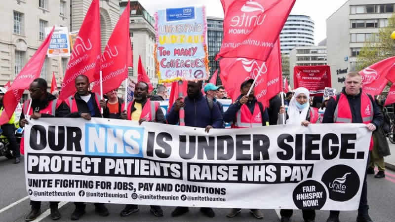 İngiltere’de kıdemli doktorlar 3 gün greve gidecek