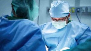 NHS, beklemeleri önlemek için özel sektör kullanımını genişletecek