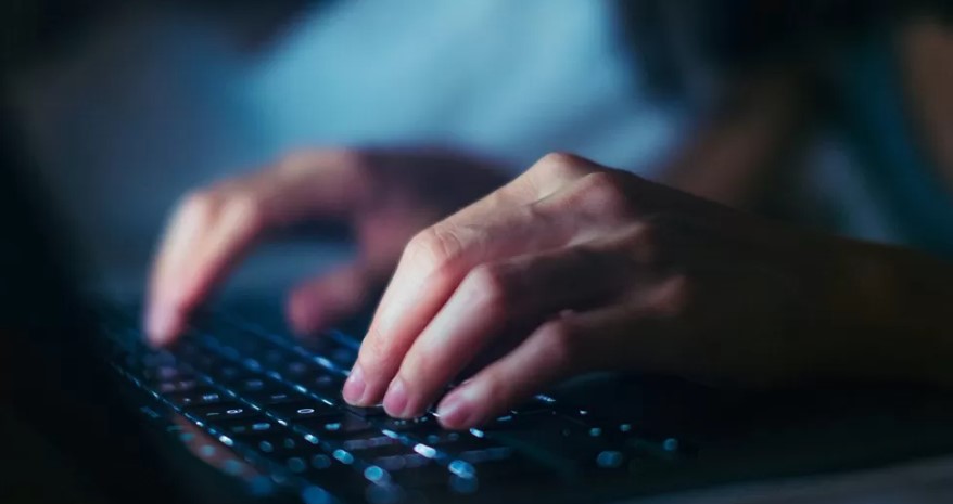 Çinli casuslar, Linkedin aracılığıyla İngiltere'nin devlet sırlarını çaldı!