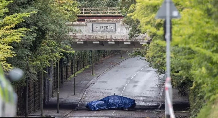 Liverpool’da sele kapılan araçtaki iki kişi öldü