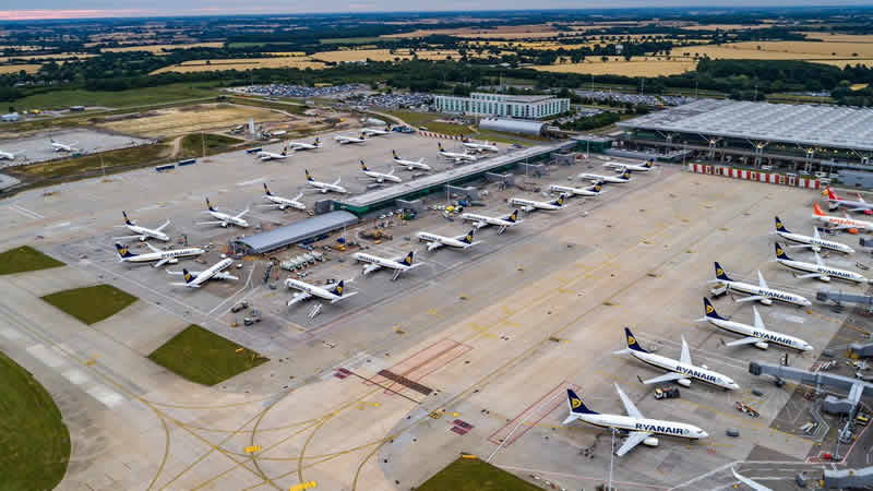 Stansted Havaalanı, eski parlak günlerine döndü