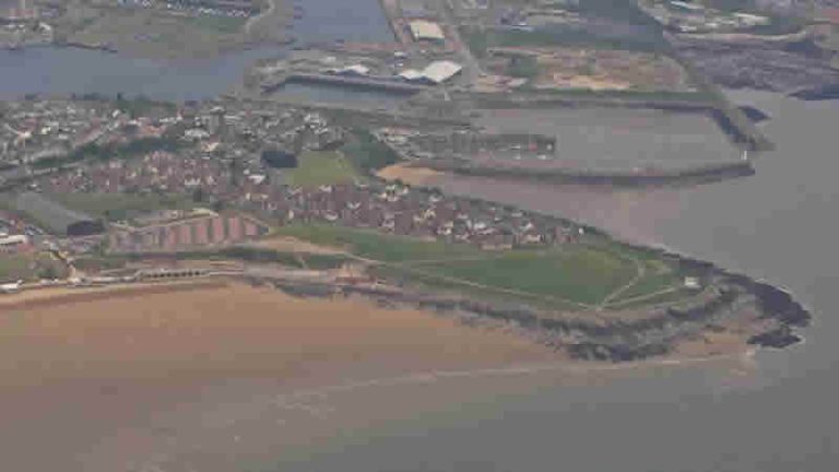 Barry Adası’nda denizde mahsur kalan beş kişi halk tarafından kurtarıldı