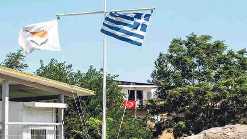 Eski İngiltere Dışişleri Bakanı: Rum tarafının AB üyeliğine taraf olduğum için pişmanım