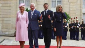 III.Charles, ‘kral’ olarak ilk kez Fransa’yı ziyaret ediyor