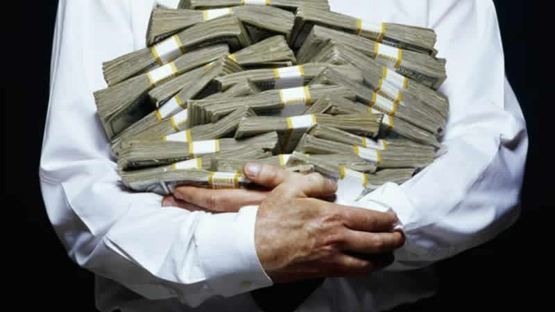 İngiliz genç bir gecede milyoner oldu