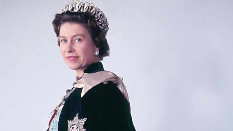 İngiltere, ölümünün 1. yılında Kraliçe Elizabeth’i anıyor