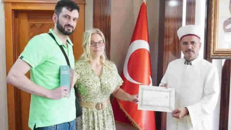İngiltere vatandaşı Louise Jane Garderton, Aksaray’da Müslüman oldu