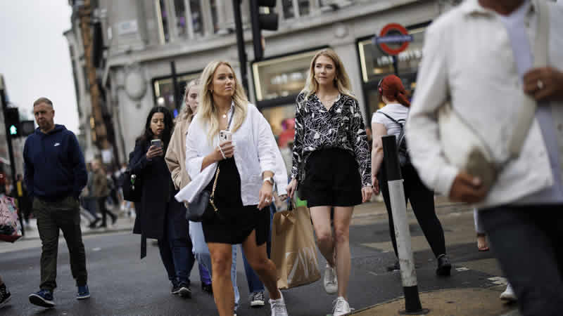 İngiltere’de enflasyon hız kesti