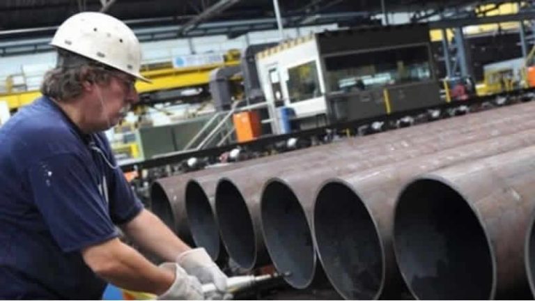 İngiltere’de imalat salgından bu yana en düşük seviyede