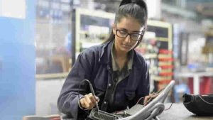 İngiltere’de maaş artışları fiyat artışlarını yakaladı