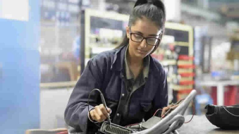 İngiltere’de maaş artışları fiyat artışlarını yakaladı