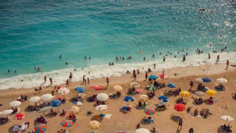 İngiltere’den 4,5 milyon turistin Türkiye’ye gitmesi bekleniyor