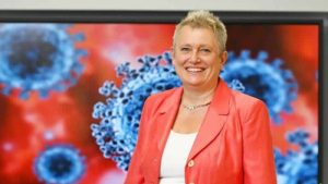 İngiltere’nin Covid Aşısı Başkanı: Milyonlarca insanı öldürecek yeni bir pandemi çok yakın