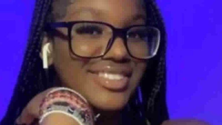 İngiltere’yi yasa boğan olayda 17 yaşındaki erkek cinayetle yargılanıyor