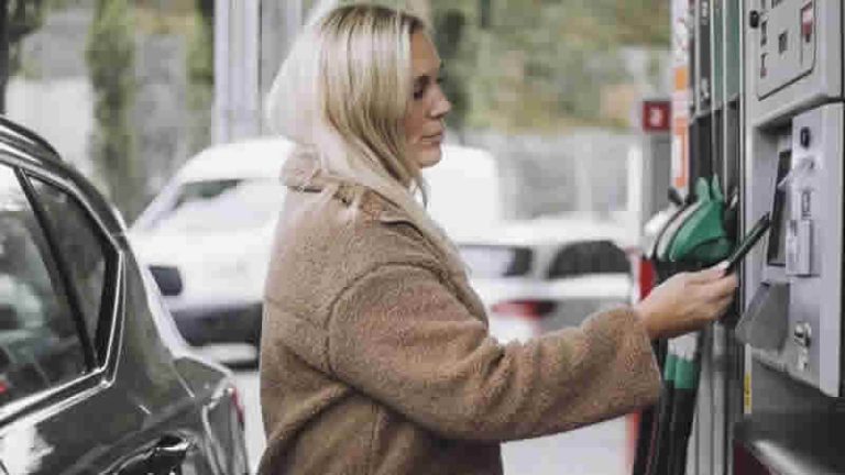 Benzin fiyatları üst üste dördüncü ayda da arttı