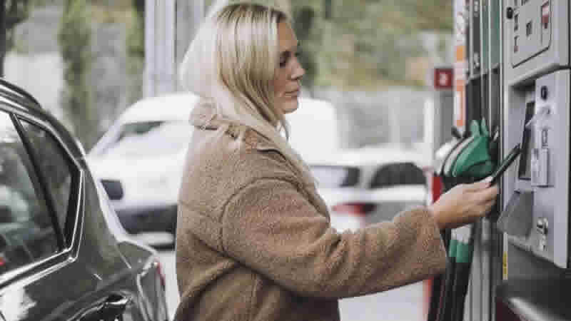 Benzin fiyatları üst üste dördüncü ayda da arttı