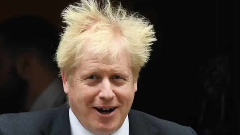 Eski Başbakan Johnson bir tv kanalında işe başlıyor