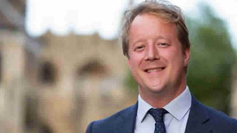 Gazze için ateşkes çağrısında bulunan İngiliz siyasetçi görevden alındı