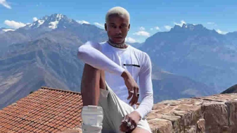 İngiliz model kokain taşırken yakalandı