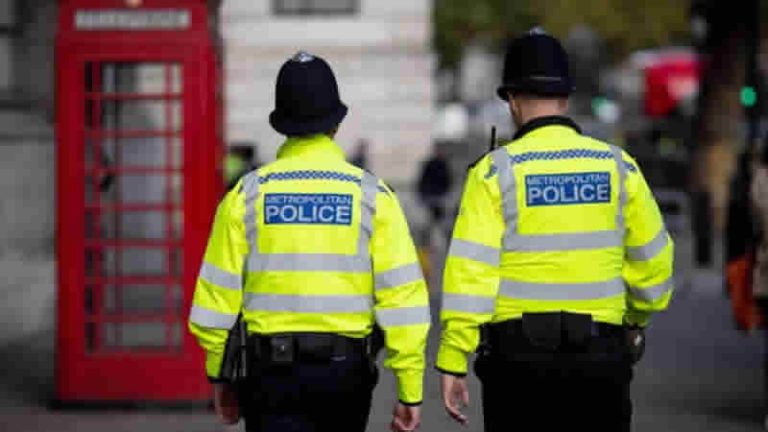 Hackney’de Parkta Silahlı Saldırı: Bir Ölü, Bir Yaralı