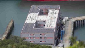 İngiltere hükümeti göçmenleri “Bibby Stockholm’e” geri çağırdı