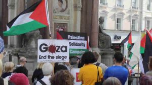 Brighton’da Filistin’e destek gösterisi