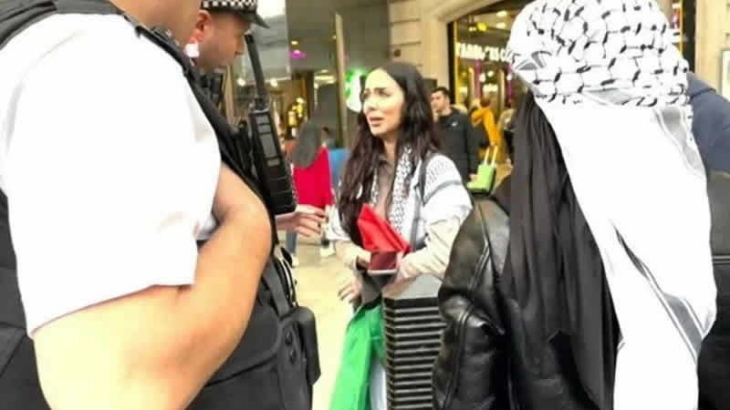 Londra’da Filistin bayrağı taşıyan kadına saldırı