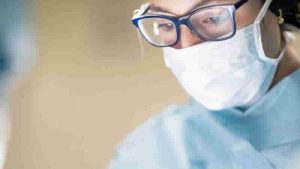 NHS bekleme listesi 2024’te 8 milyonu aşabilir