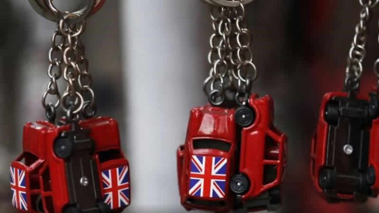 İngiltere ekonomisinde tüm sektörler zorlanıyor