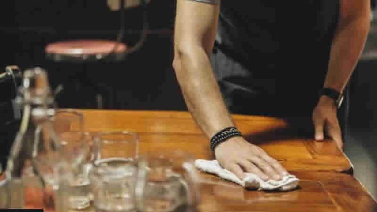 İngiltere’de işsizlik yardımına başvuranlar için zorunlu iş deneyimi hazırlığı