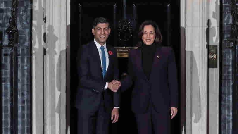 Londra’da göstericiler, ABD Başkan Yardımcısı Harris’e “Gazze’de ateşkes” çağrısı yaptı