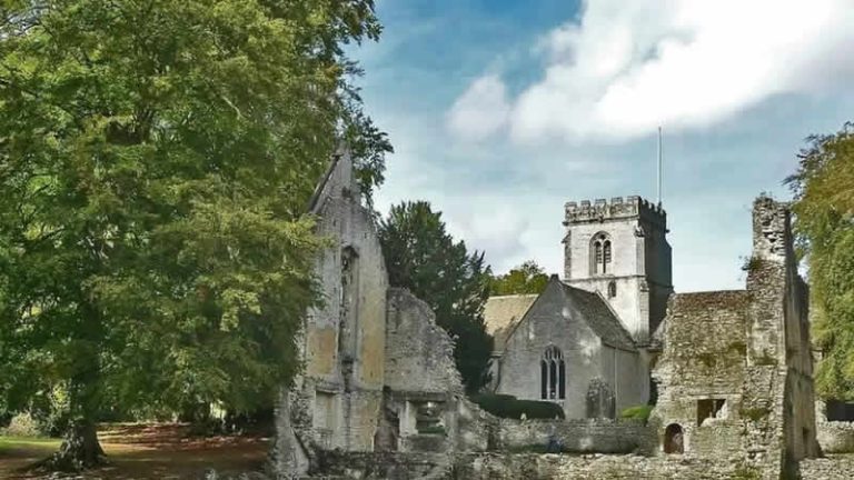 Oxfordshire’da yıkıntılar arasında bir kadına tecavüz eden şüpheli tutuklandı