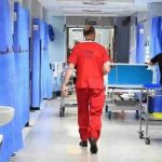 İngiltere’de Sahte NHS Siparişiyle 2 Milyon Sterlinlik Dolandırıcılık