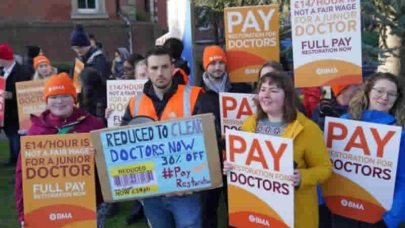 Binlerce NHS randevusu pratisyen hekimlerin grevi nedeniyle iptal edildi