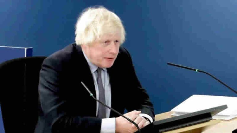 Eski İngiltere Başbakanı Johnson’dan aşı fabrikasına baskın planı