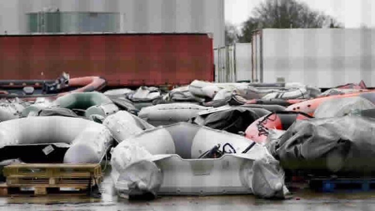 İngiltere, göçmen botları için 2030’a kadar 700 milyon £ ayırdı